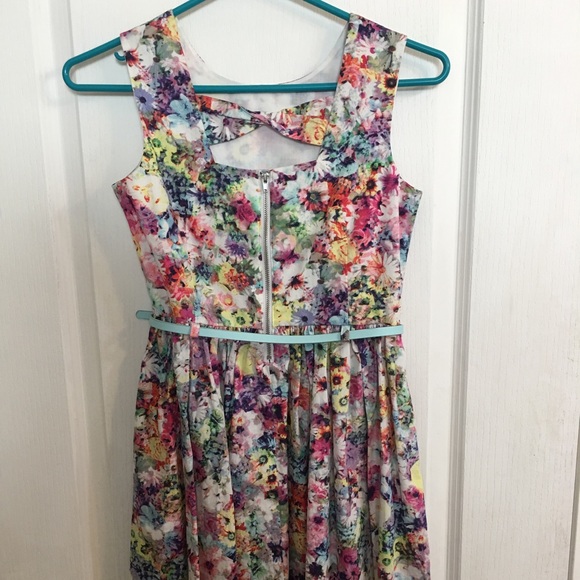 A kids size 10-11 flower print dress from H&M - Picture 3 of 4